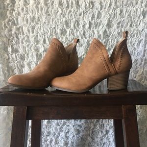 NWOT Tan Booties